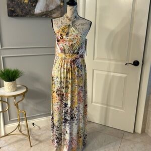 Beautiful summer dress Guess  brand size 10